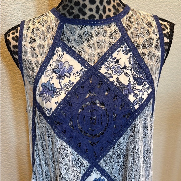 Umgee Elegant Blue and White Lace Dress - Picture 2 of 11